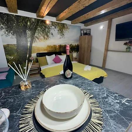 Smart Free Parking Apartment *